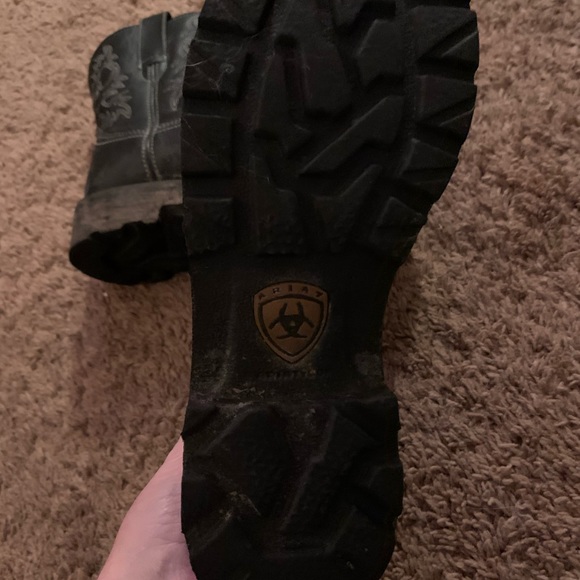 Boots and shoes like new - Picture 7 of 8